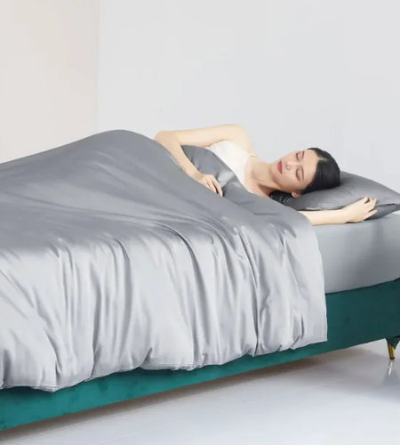 Cotton Four-piece Comforter Bed Hat In White