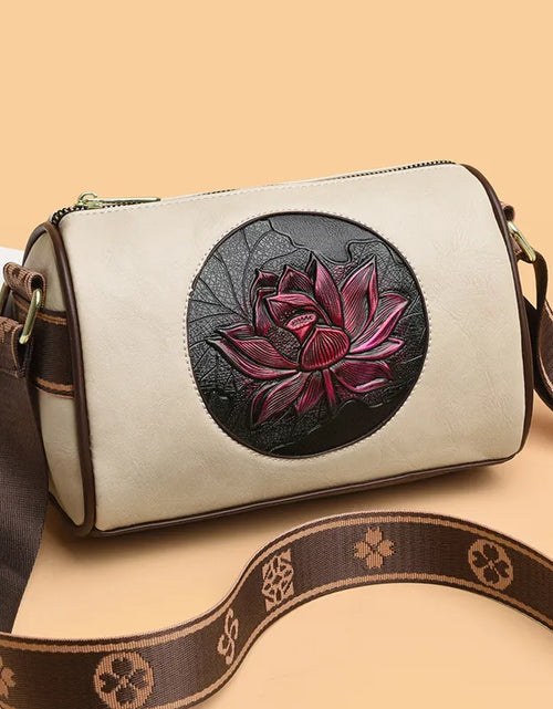 Load image into Gallery viewer, New Fashion Casual Ethnic Style Simple Large-capacity Crossbody Bag
