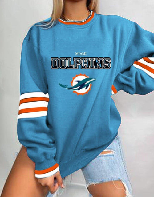 Load image into Gallery viewer, Loose-Fit NFL Graphic Long Sleeve Sweatshirt for Women
