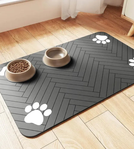Quick-Dry Pet Feeding Mat