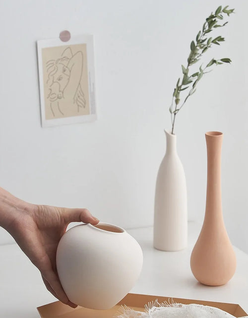 Load image into Gallery viewer, Nordic Ceramic Vase
