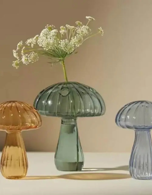 Load image into Gallery viewer, Mushroom Glass Flower Vase
