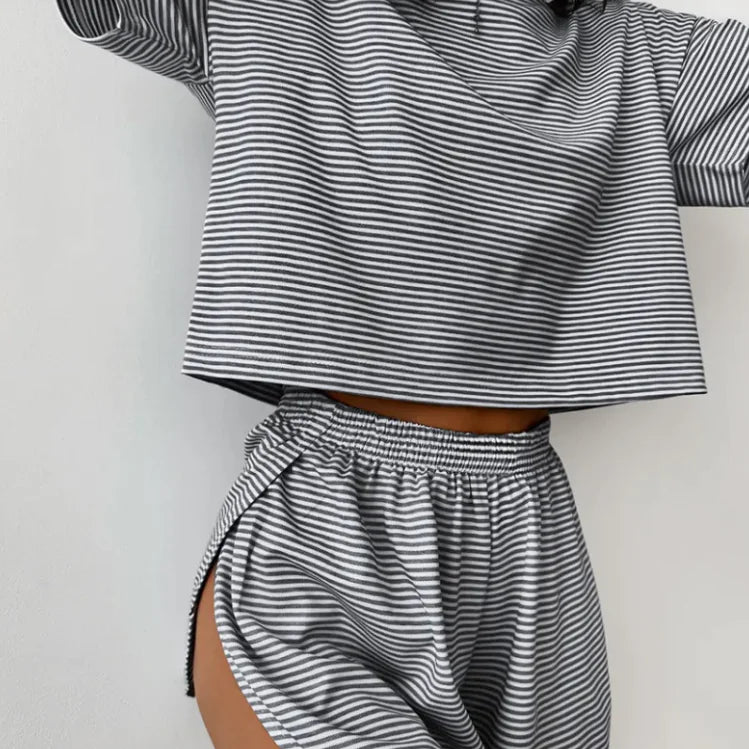 Knitted Striped Short-sleeved Shorts Suit