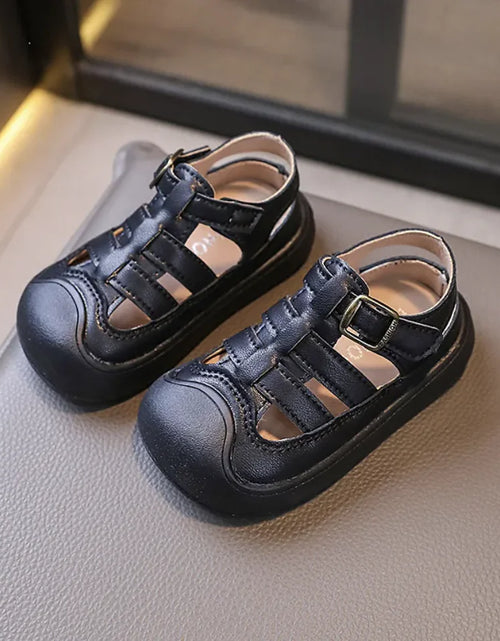 Load image into Gallery viewer, Boys' Summer Hollow Out Anti-Kick Beach Shoes
