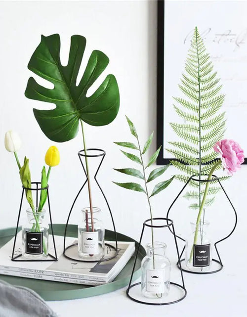 Load image into Gallery viewer, Nordic Style Iron Flower Vase
