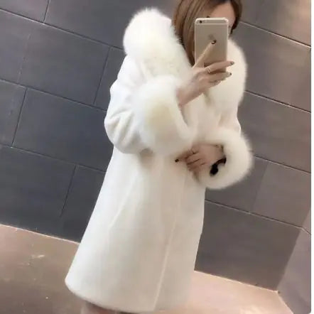 Load image into Gallery viewer, Hooded Fox Wool Shearling Fur Coat
