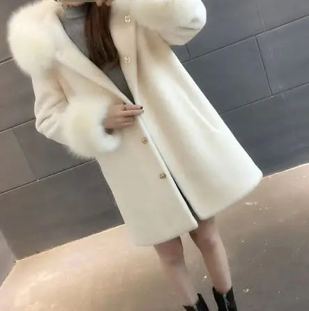 Load image into Gallery viewer, Hooded Fox Wool Shearling Fur Coat
