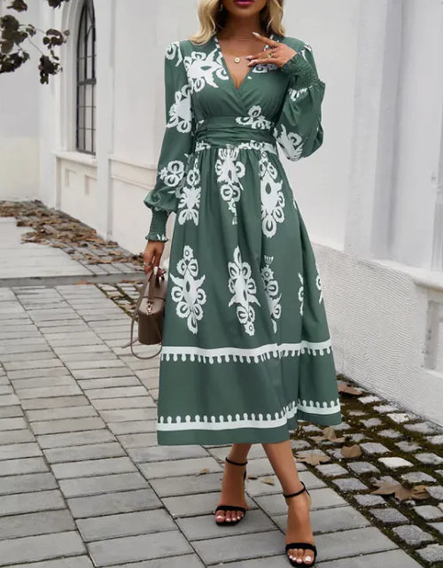 Load image into Gallery viewer, Contrast Print Long Sleeve Dress
