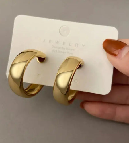 Women's Gold Round Simple Earrings