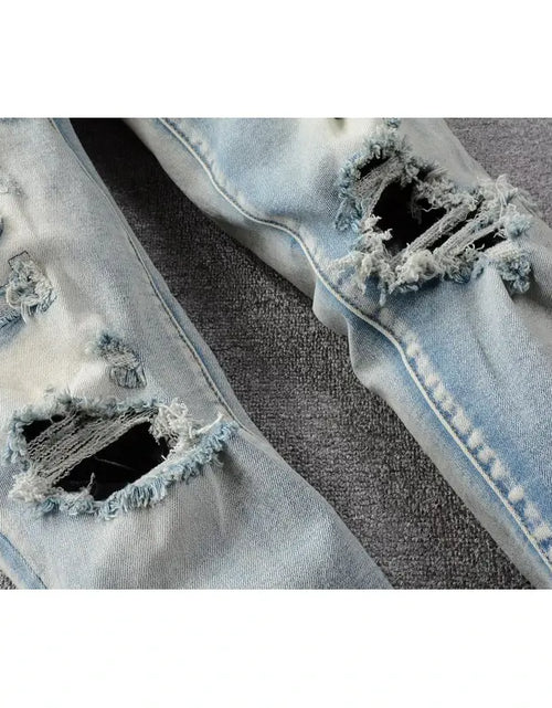 Load image into Gallery viewer, Slim Fit Jeans
