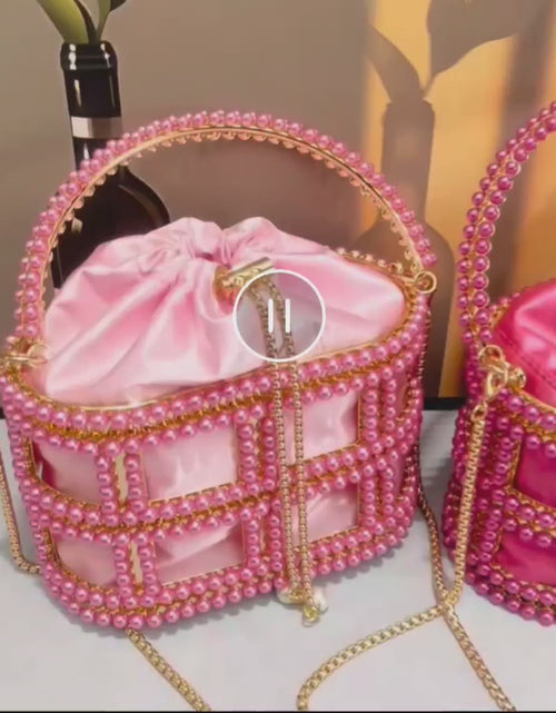 Load and play video in Gallery viewer, (Free Shipping)(Tariffs included in price) Diamond Metal Birdcage Dress Handbag Women's Chain Clutch Evening Bag
