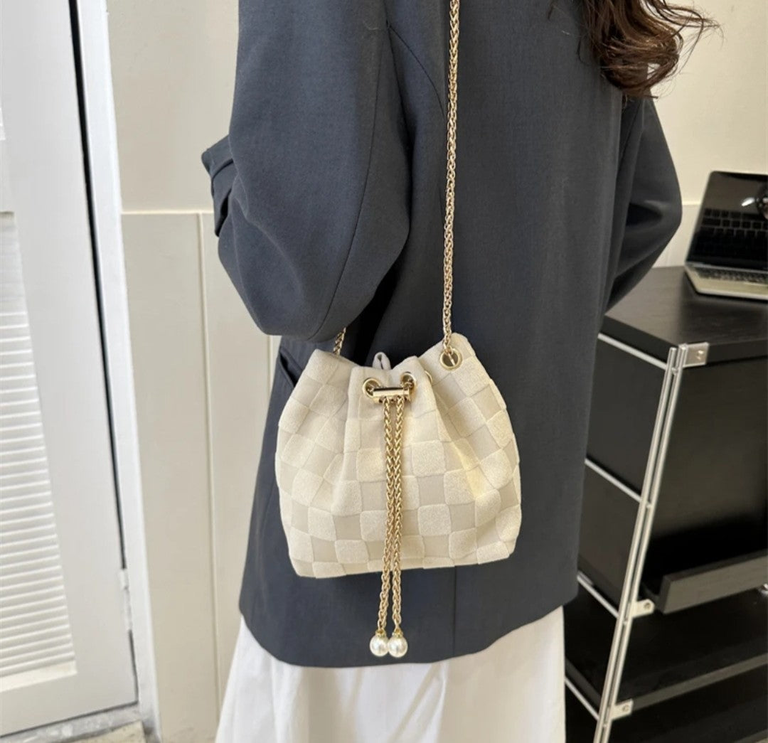 (Free Shipping)(Tariffs included in price) Women's Fashionable Woven Bucket Handbags for Women