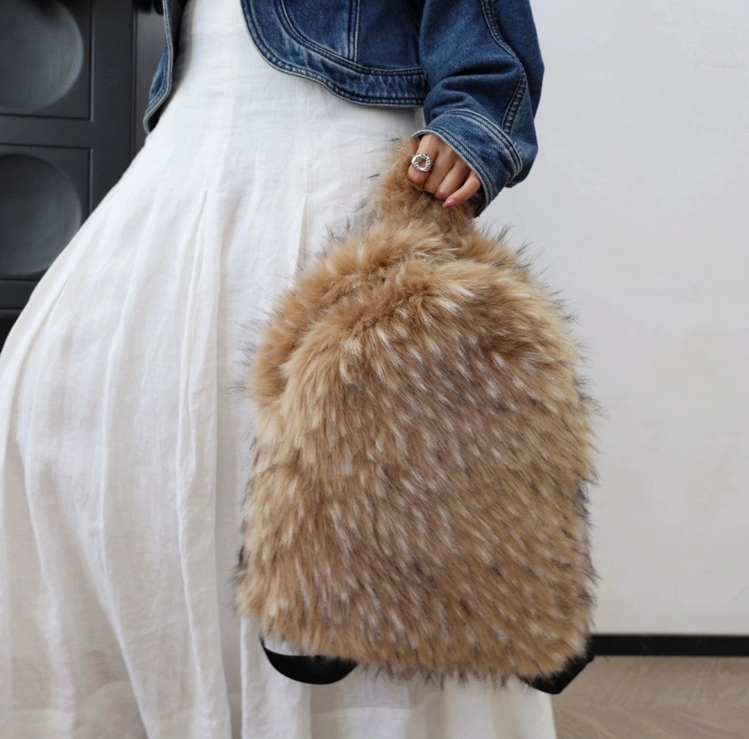 (Free Shipping) Furry Faux Fur Women's Luxury Designer Backpack Handbag Purses Women's Gradient Shoulder Bag Women's Rucksack