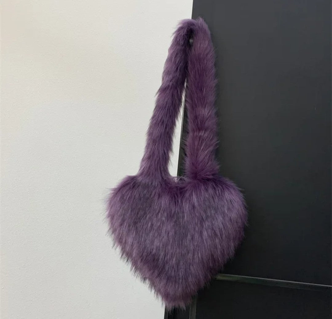 (Free Shipping)(Tariffs included in price) Woman's Faux Fur Heart Shaped Shoulder Crossbody Bag Winter Fur HandBags for women Female Clutch Purse Messenger Bag