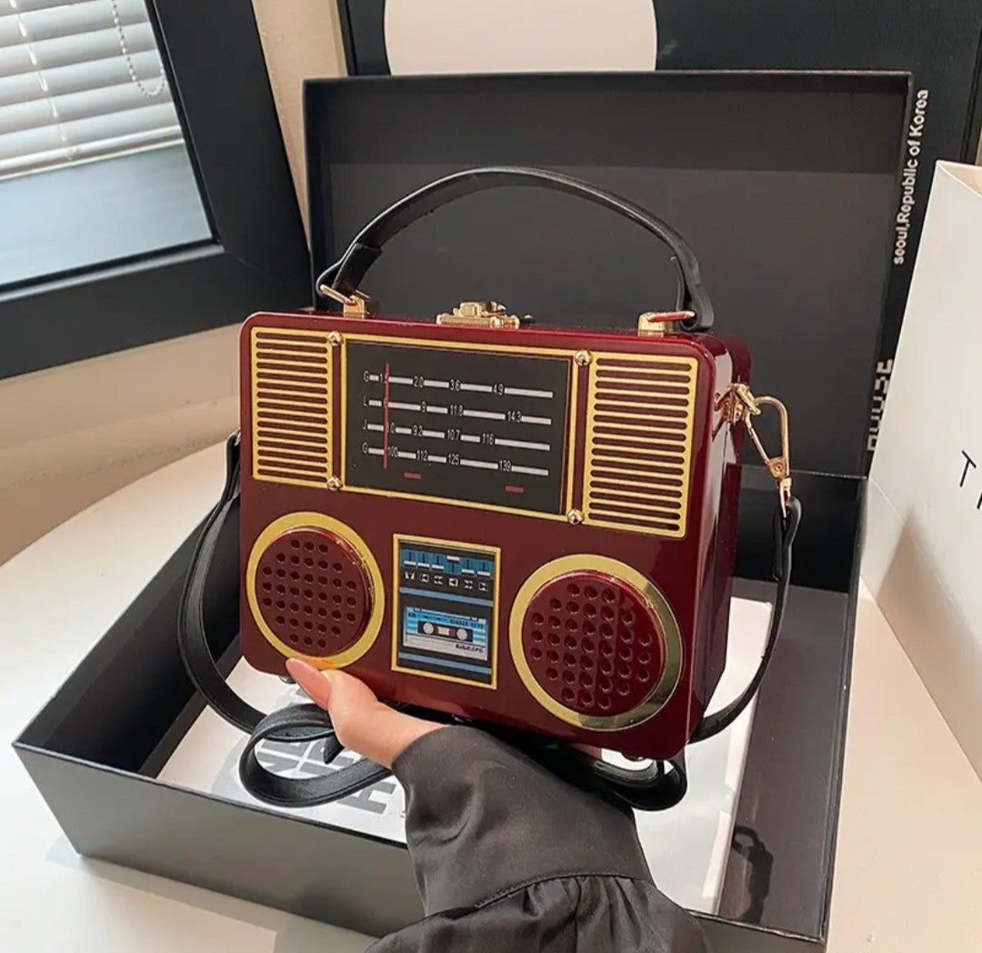 (Free Shipping)(Tariffs included in price) Acrylic Vintage Versatile Creative Radio Handbags Unisex Satchel Metal Punk Shoulder Bag Nostalgia Square Box Bag for women