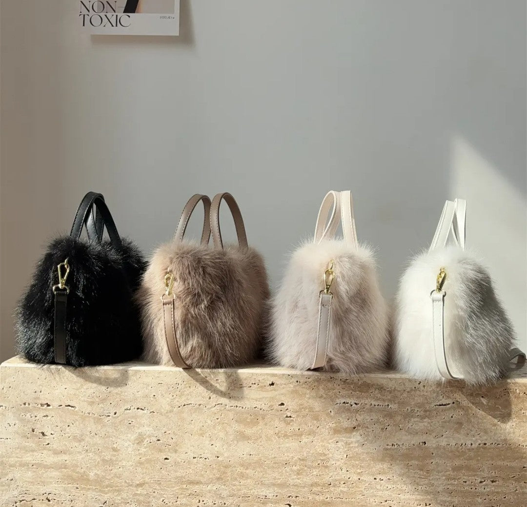 Large Capacity Bucket Bag Fashion Imitation Rabbit Fur Plush Bag Underarm Shoulder Tote Bags Winter Faux Fur Designer Handbag