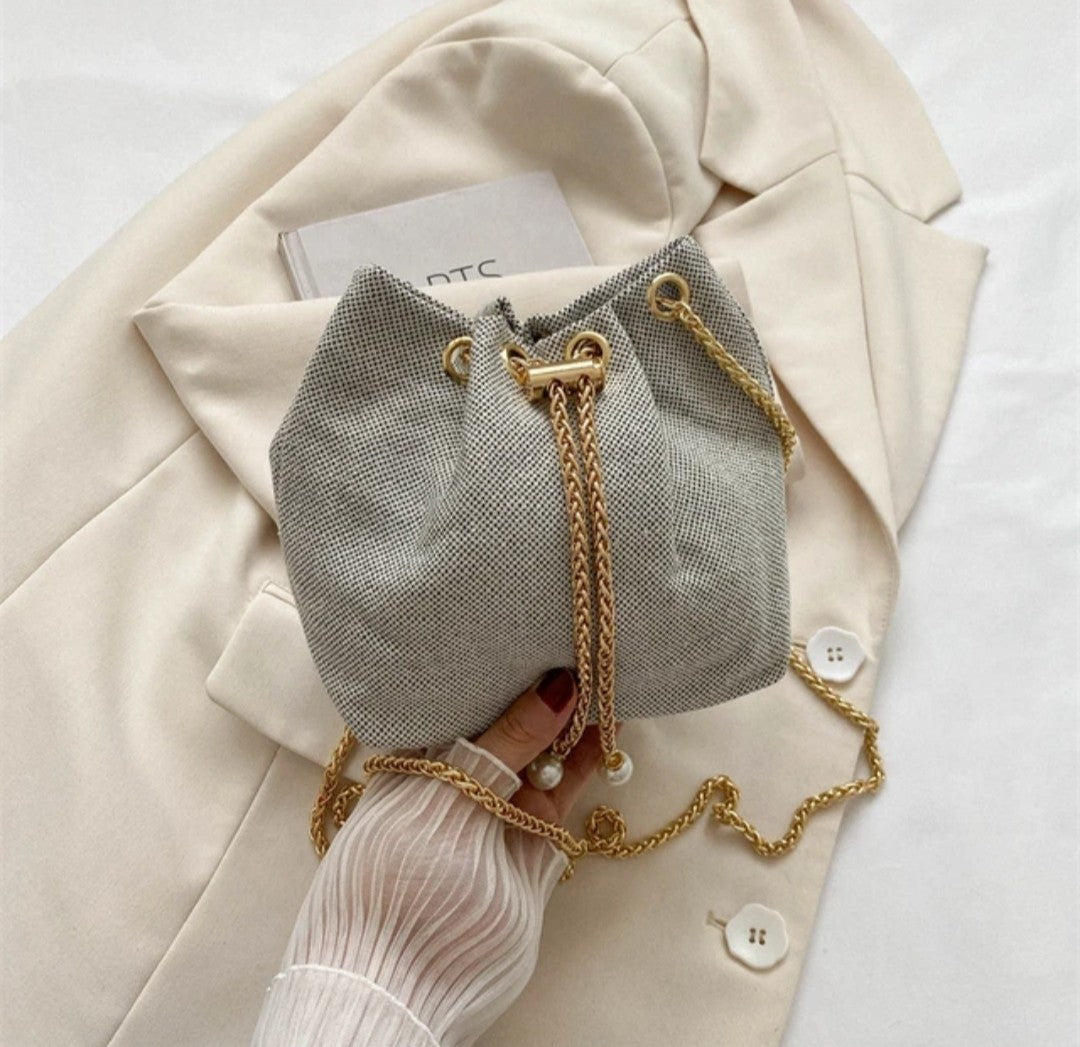 (Free Shipping)(Tariffs included in price) Women's Fashionable Woven Bucket Handbags for Women