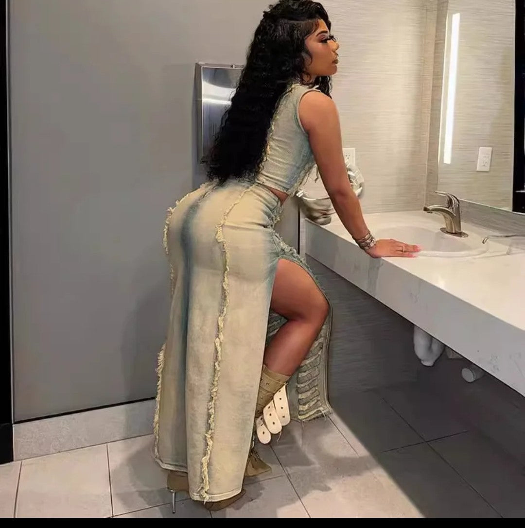 (Free Shipping)(Tariffs included in price) Ripped Jean Distressed Long Skirt Denim Set