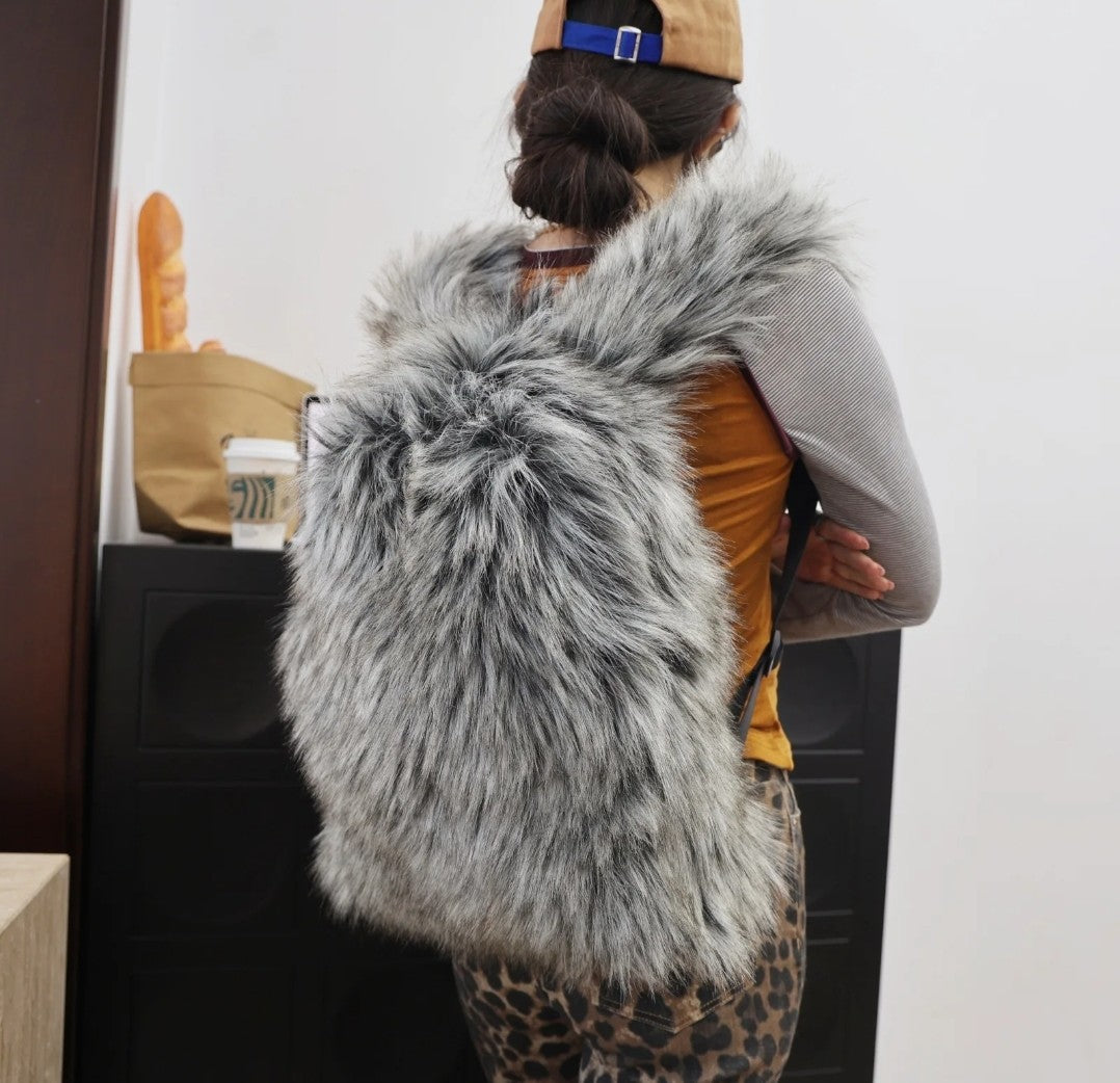 (Free Shipping) Furry Faux Fur Women's Luxury Designer Backpack Handbag Purses Women's Gradient Shoulder Bag Women's Rucksack