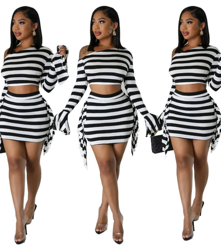 (Free Shipping)(Tariffs included in price) New Shoulder Flare Sleeve Fringe Skirt Black and White Stripe Two-piece Set