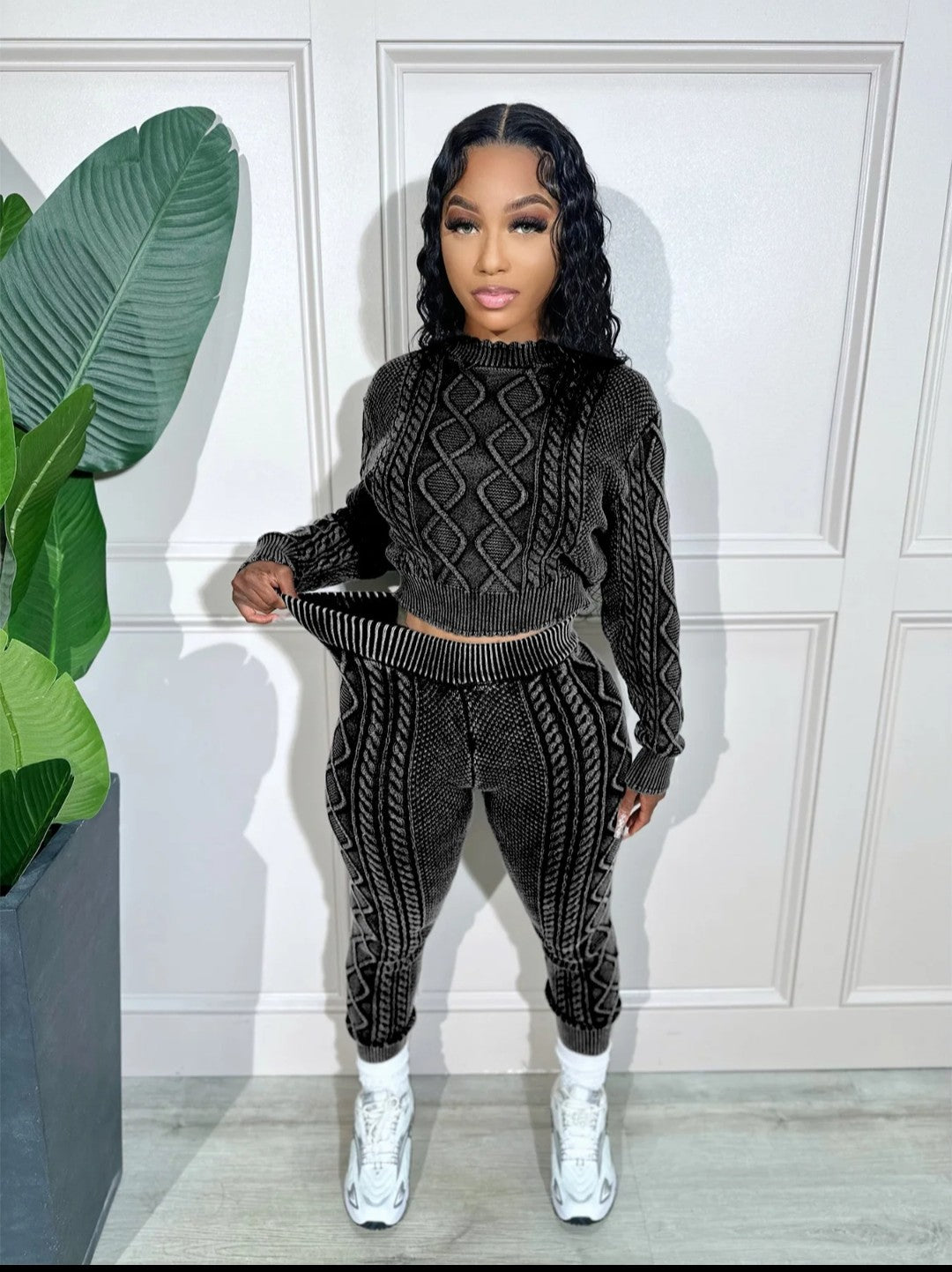 (Free Shipping)(Tariffs included in price) Autumn Hot Selling O-neck Retro Style Women Cotton Tracksuit Elastic Pullover Rhombus Two Piece Sweater Sets