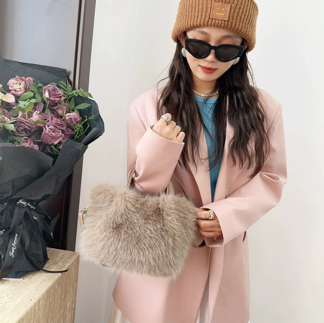 Large Capacity Bucket Bag Fashion Imitation Rabbit Fur Plush Bag Underarm Shoulder Tote Bags Winter Faux Fur Designer Handbag