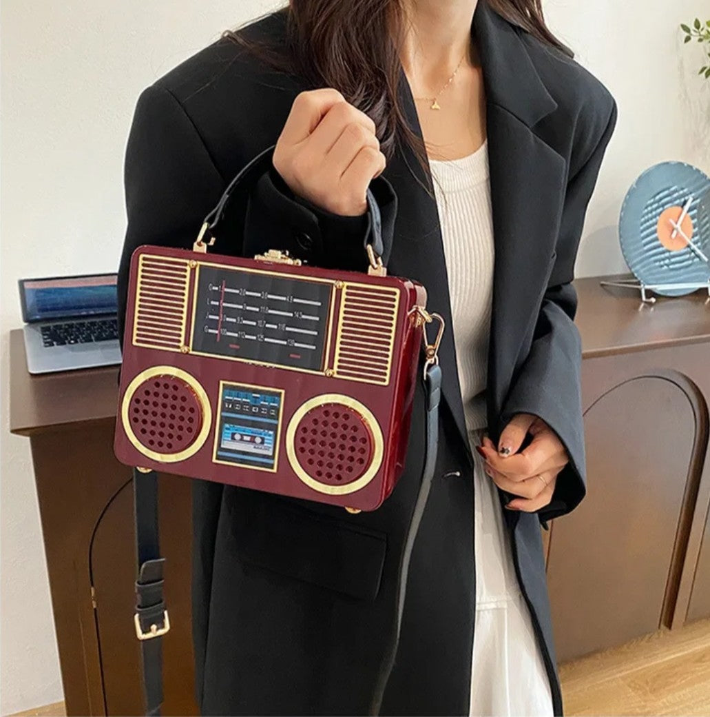 (Free Shipping)(Tariffs included in price) Acrylic Vintage Versatile Creative Radio Handbags Unisex Satchel Metal Punk Shoulder Bag Nostalgia Square Box Bag for women