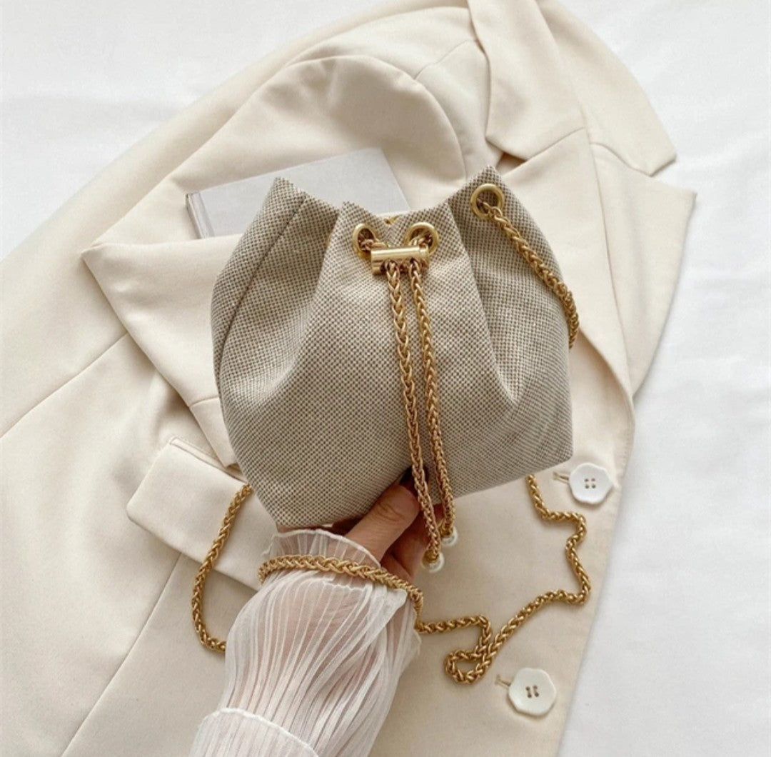 (Free Shipping)(Tariffs included in price) Women's Fashionable Woven Bucket Handbags for Women