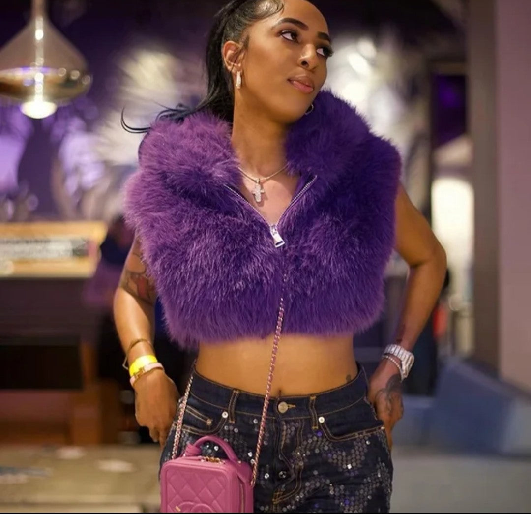 (Free Shipping)(Tariffs included in price) Women's fall winter hooded plush fur vest jacket