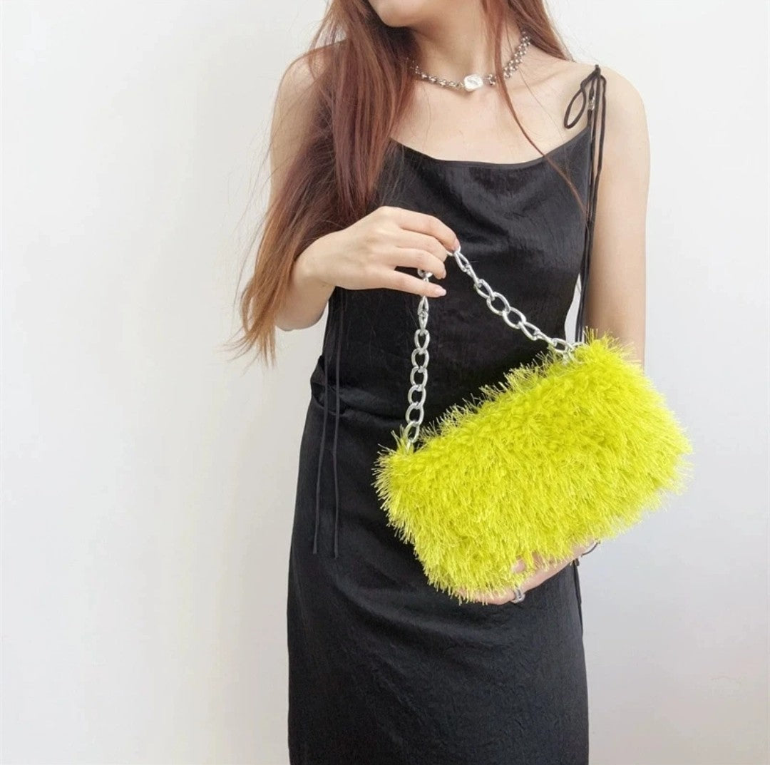 (Free Shipping) Plush Women's Hobos Underarm Bag Hot Girls Furry Clutch Shoulder Bag Luxury Faux Fur Female Fluffy Armpit Handbag