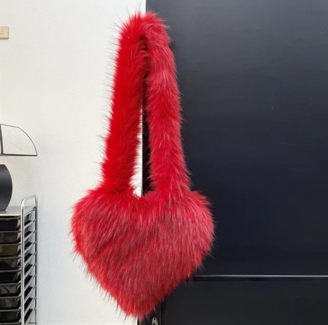 (Free Shipping)(Tariffs included in price) Woman's Faux Fur Heart Shaped Shoulder Crossbody Bag Winter Fur HandBags for women Female Clutch Purse Messenger Bag