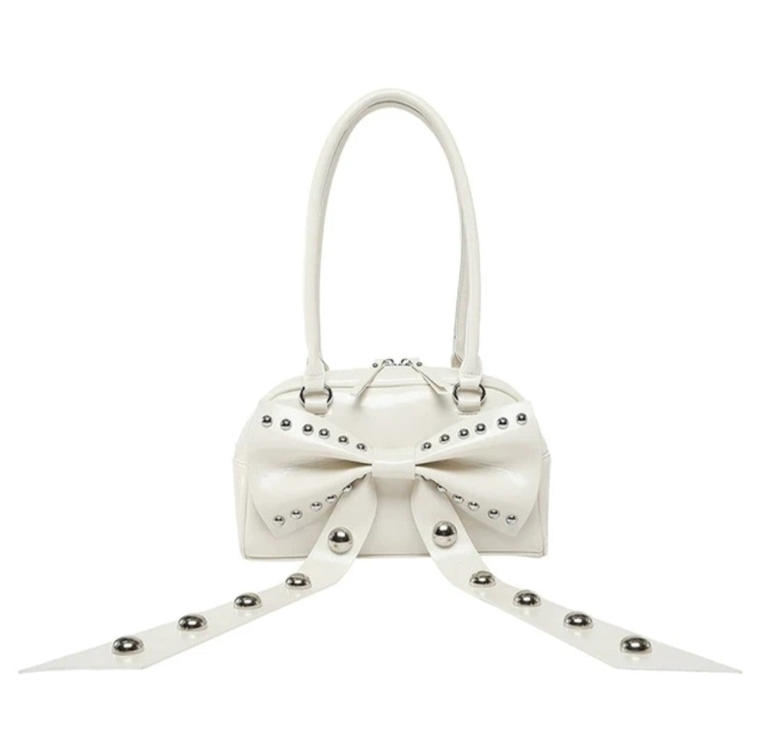 (Free Shipping)(Tariffs included in price) Women's Rivet Bolsos Mujer Motorcycle Bow Bag Underarm Shoulder Bags American Style Sac Femme New Adjustable Strap Bolso