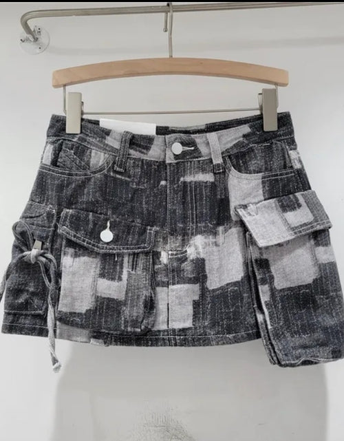 Load image into Gallery viewer, (Free Shipping) Women's denim mini skirt contrasting color multiple pocket patchwork cargo mini skirt
