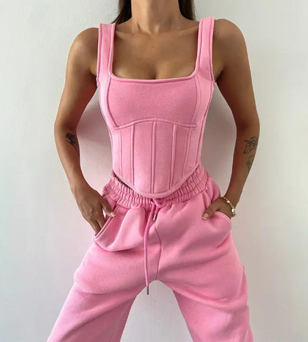 (Free Shipping)(Tariffs included in price) This three-piece women's set includes a short hoodie, small vest, and belted sweatpants, featuring anti-pilling, breathable, and quick-dry properties.