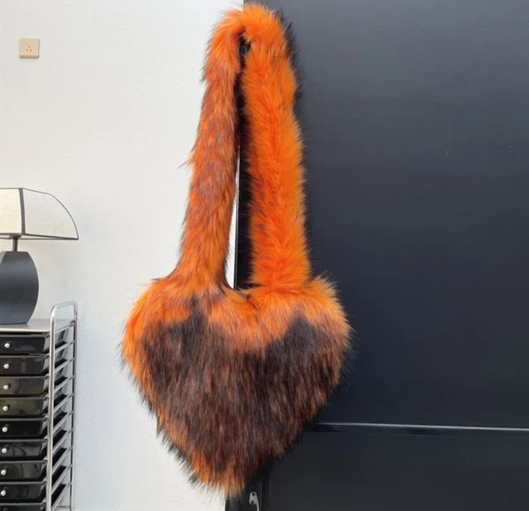 (Free Shipping)(Tariffs included in price) Woman's Faux Fur Heart Shaped Shoulder Crossbody Bag Winter Fur HandBags for women Female Clutch Purse Messenger Bag