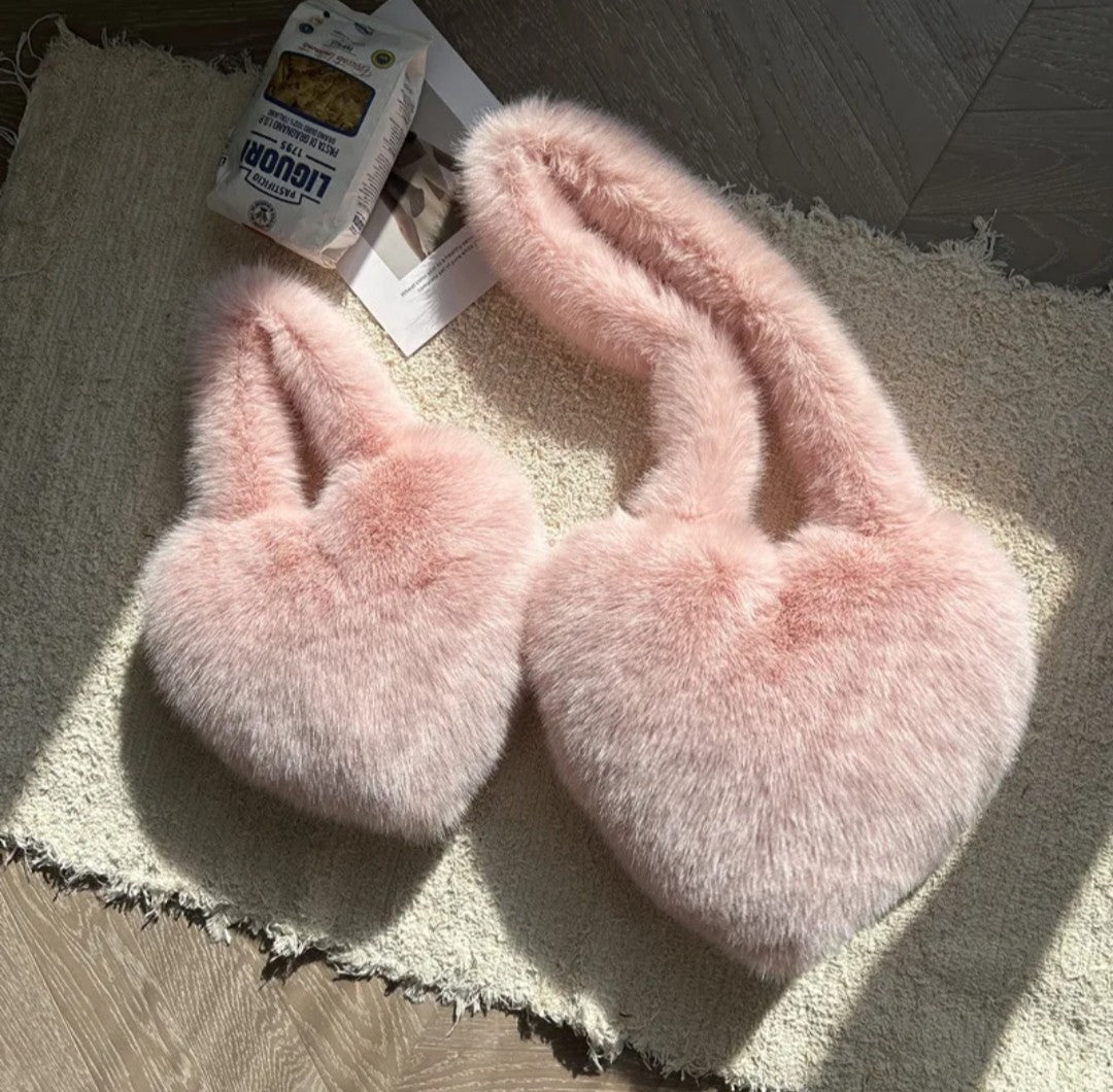 (Free Shipping)(Tariffs included in price) Fuax Fur Feather Love Heart Shaped Underarm Bag Ladies Trendy Long Tassel Plush Shoulder Bag Large Capacity Tote Handbag