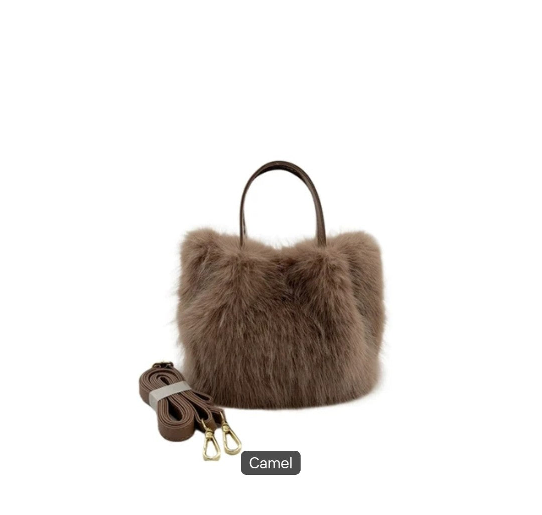 Large Capacity Bucket Bag Fashion Imitation Rabbit Fur Plush Bag Underarm Shoulder Tote Bags Winter Faux Fur Designer Handbag