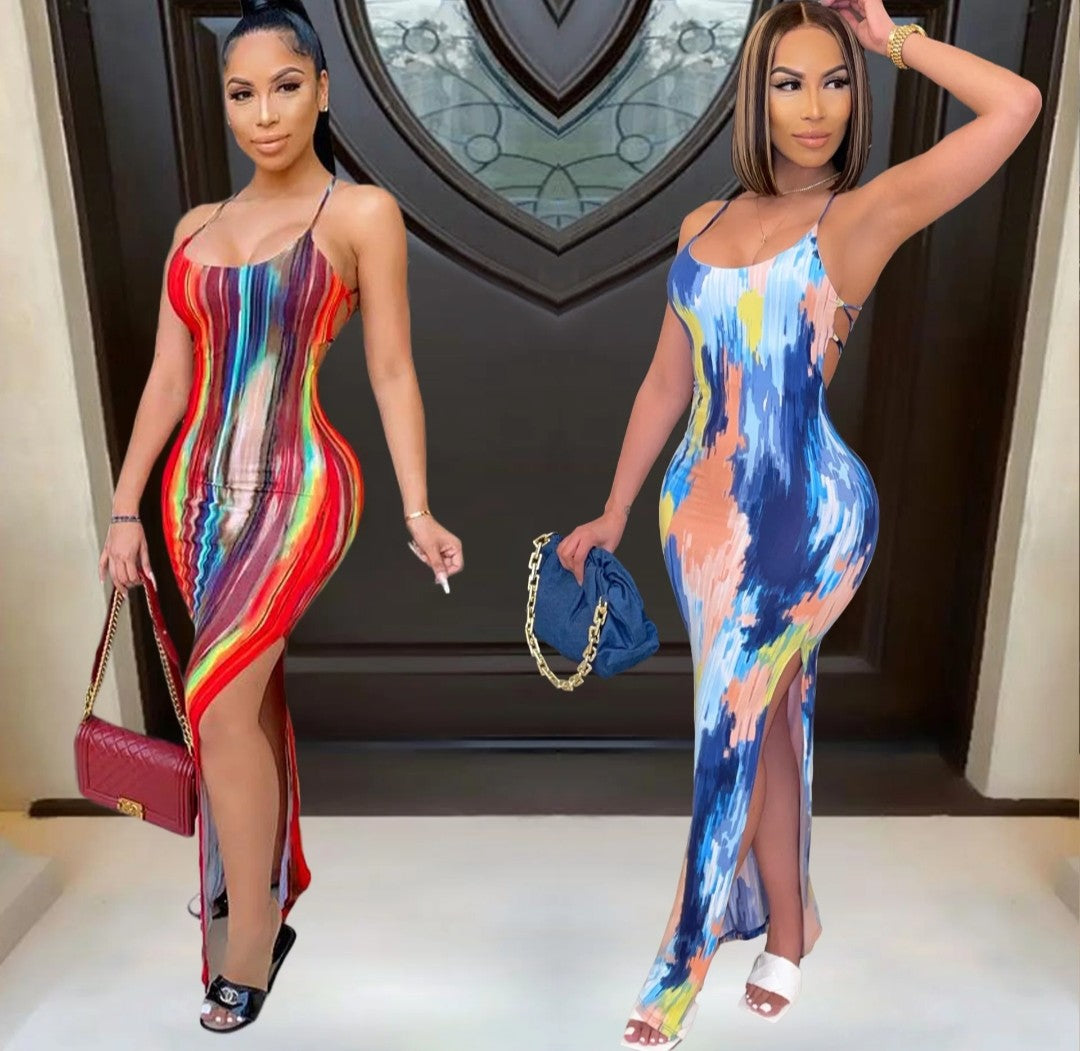 (Tariffs included in price) Summer dress features a color-blocking tie-dye print, crafted from eco-friendly and anti-wrinkle spandex material with a sleeveless silhouette and straight hem.