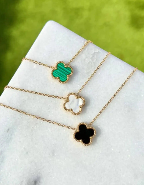 Load image into Gallery viewer, Clover Necklace
